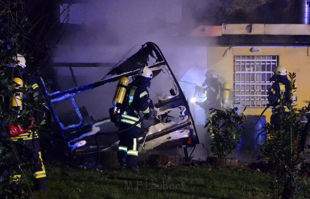 Wohnwagenbrand Koeln Hoehenberg Olpenerstr P027.JPG - Miklos Laubert